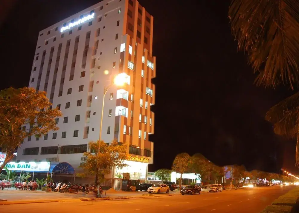 Дананг: Seafront Hotel Da Nang