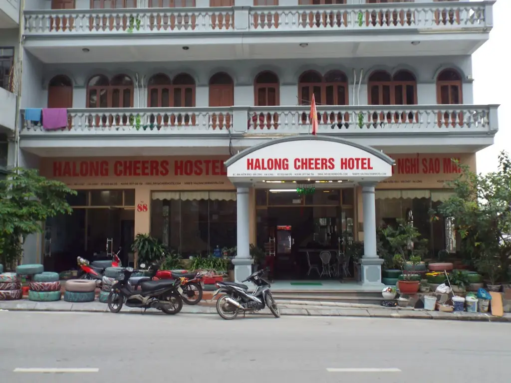 Halong Cheers Hotel — фото 1