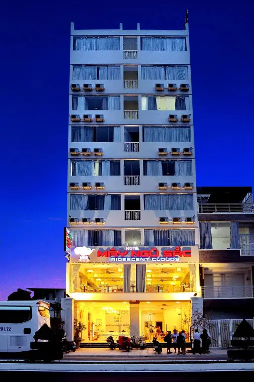 Iridescent Clouds Hotel — фото 1