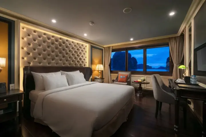 Халонг: Halong Athena Cruise