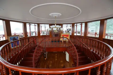 Emperor Cruises Legacy Halong — фото 1
