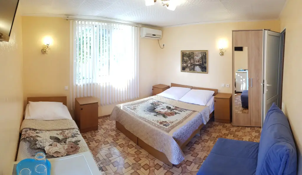 Витязево: Guest House Usadba Vladimira