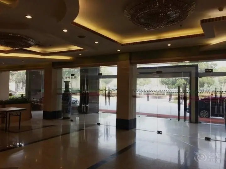 Нанкин: Nanjing Huadong Hotel