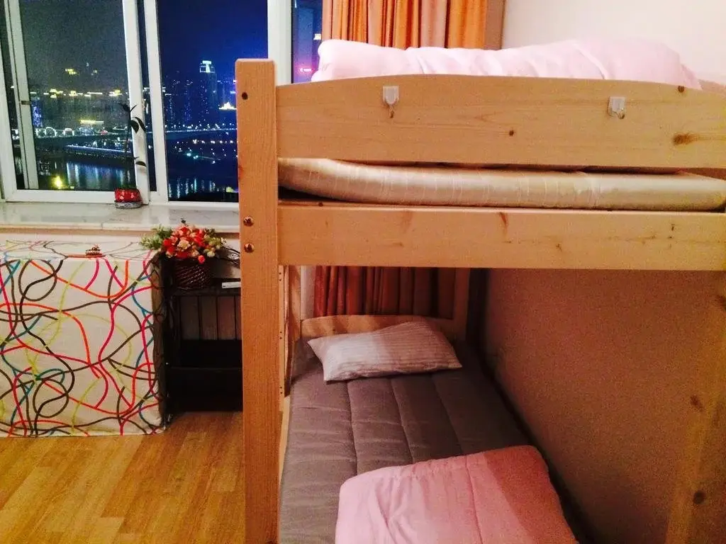 Чунцин: riverside youth hostel