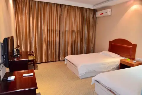 Wudangshan Ruifeng Business Hotel — фото 1