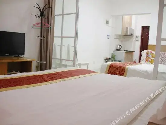 Чунцин: Chongqing Lianshang Apartment