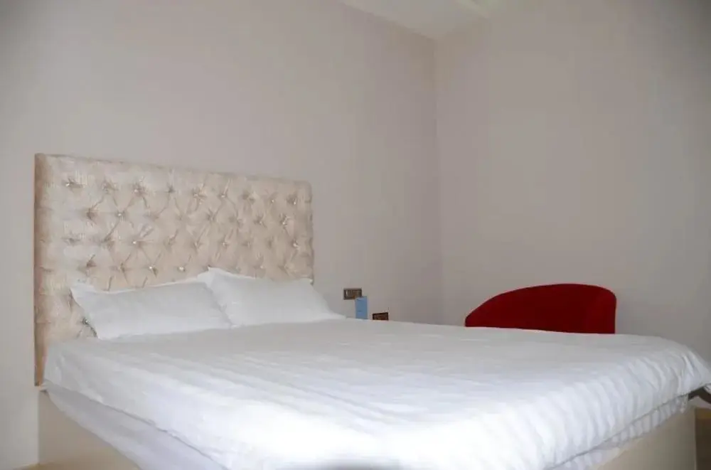 Шиянь: Wudangshan Tianbao Jiuru Hotel