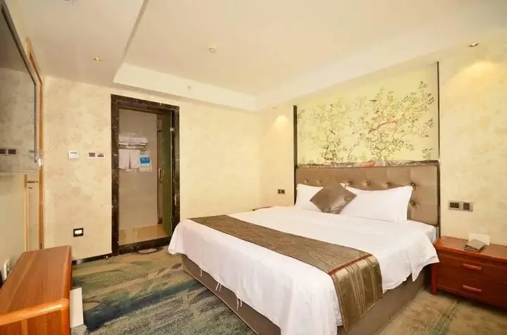 Шиянь: Yunxian Tianan , Power Hotel