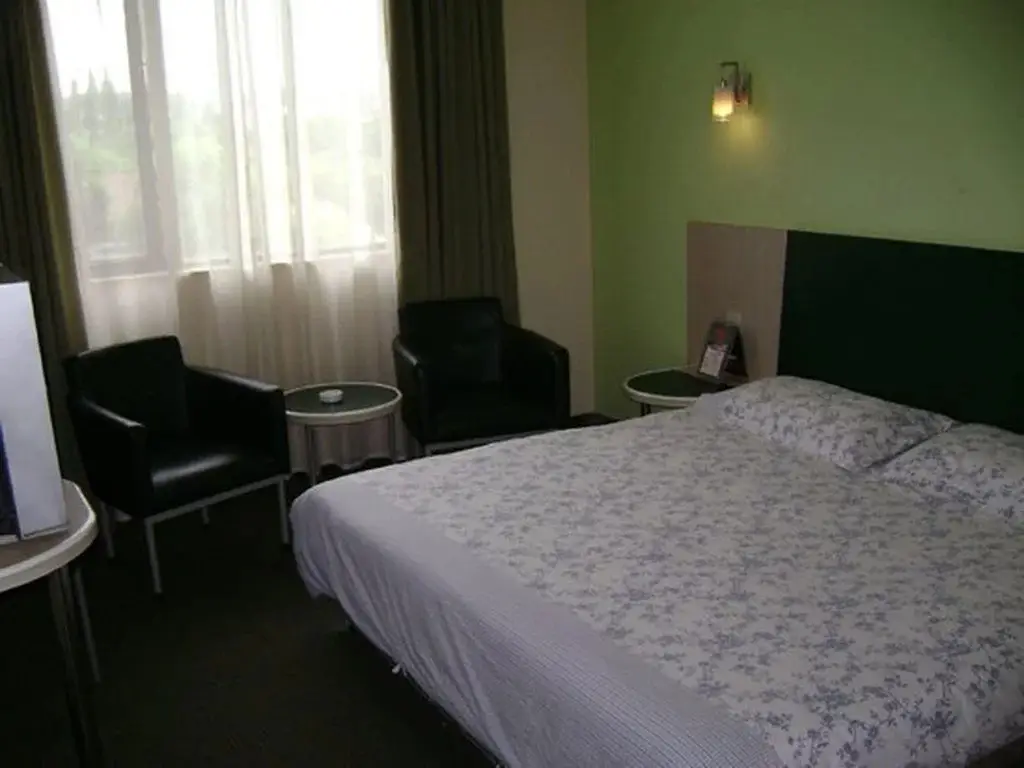 Шанхай: Motel 168 Shanghai Jiading Bole Road Branch