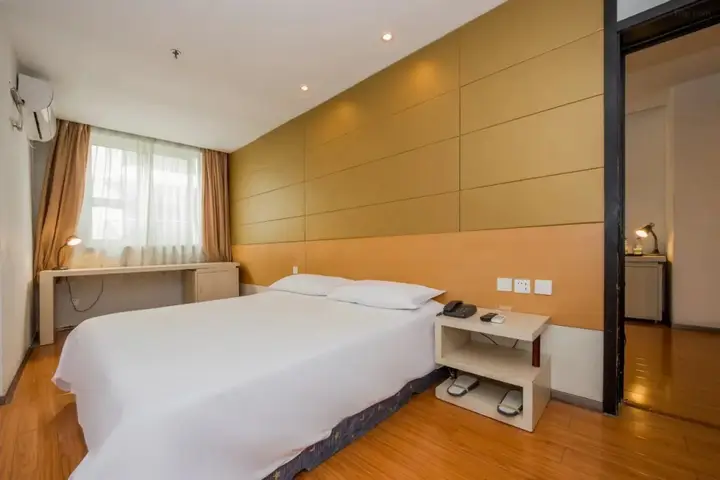 Шанхай: Motel 168 Sinan Road