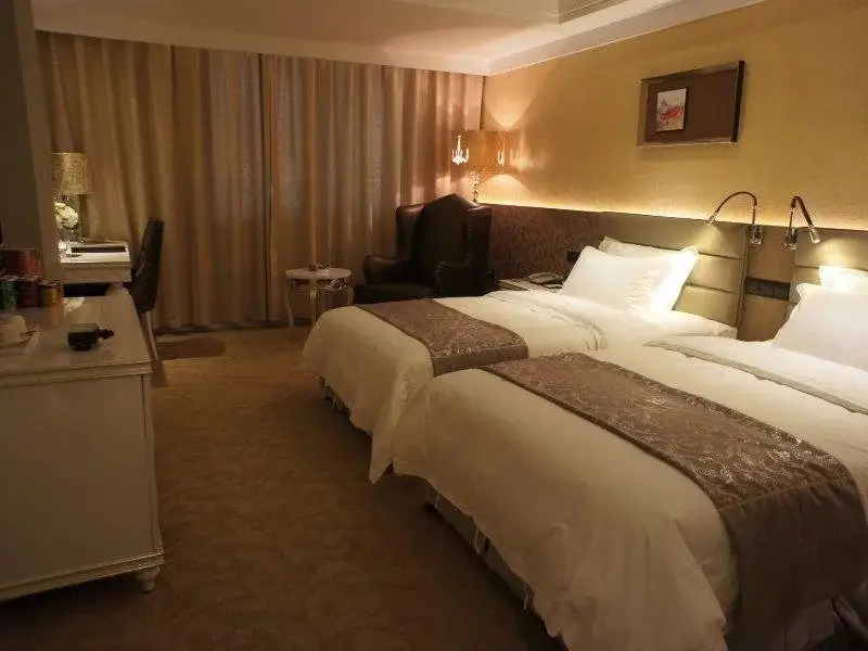 Шиянь: Fontainebleau Hotel
