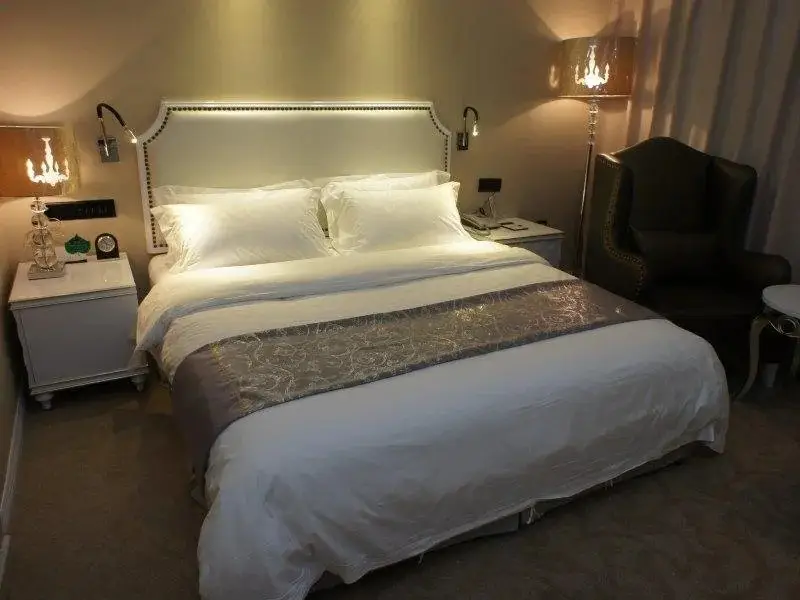 Шиянь: Fontainebleau Hotel