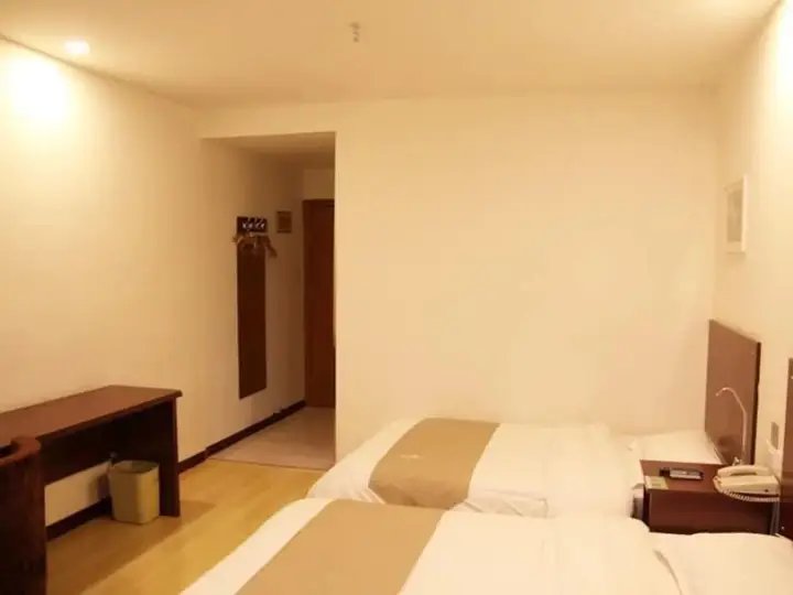 Цзинань: GreenTree Alliance Jinan Licheng Town Yaohua Road Yaoqiang Airport Hotel