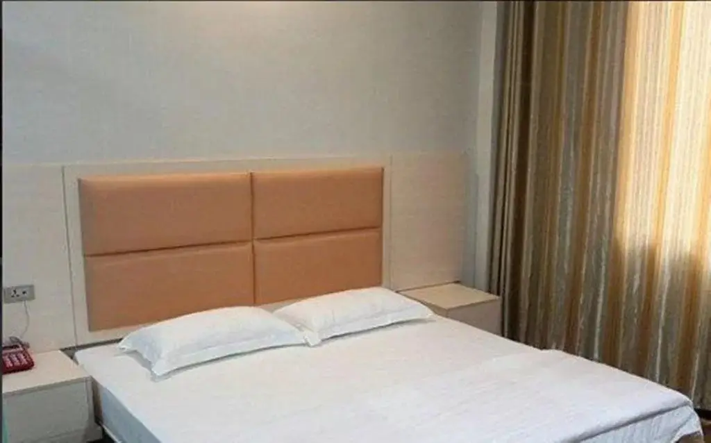 Шиянь: Shuofeng Business Inn