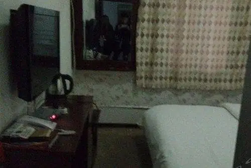 Линьи: Yilu Inn