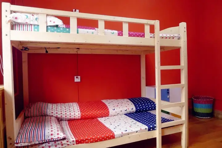 Сиань: Colorful Hostel
