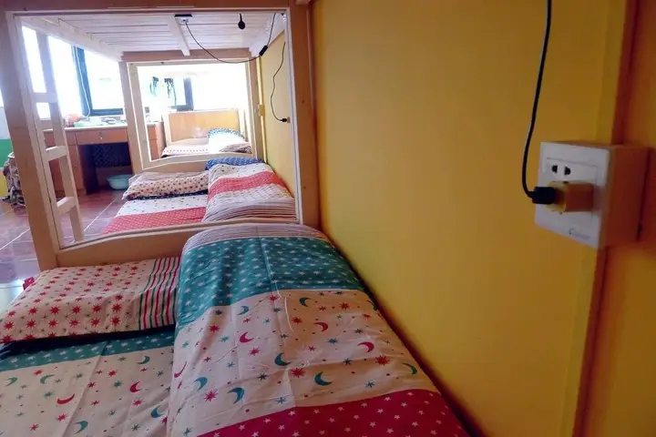 Сиань: Colorful Hostel
