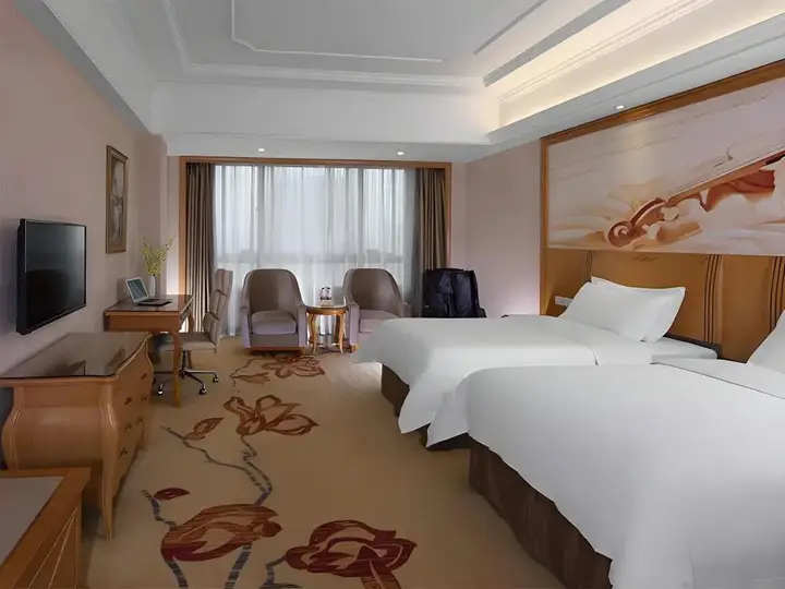 Чанша: Vienna International Hotel Changsha Gaoqiao Branch