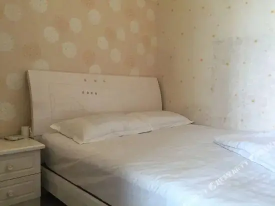 Чунцин: Chongqing Wuduqin Family Apartment