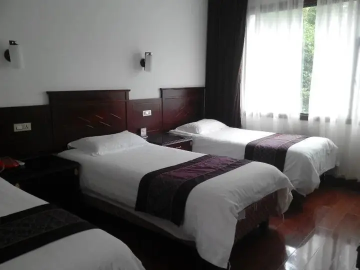 Шиянь: Kowloon Hotel