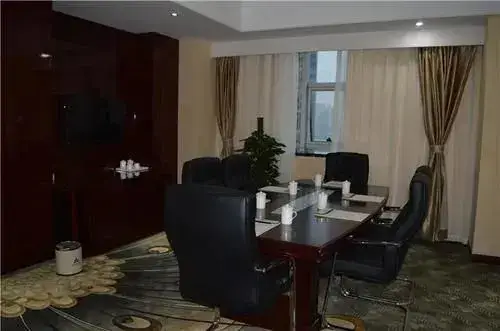 Xiangfu Xindu Hotel — фото 1