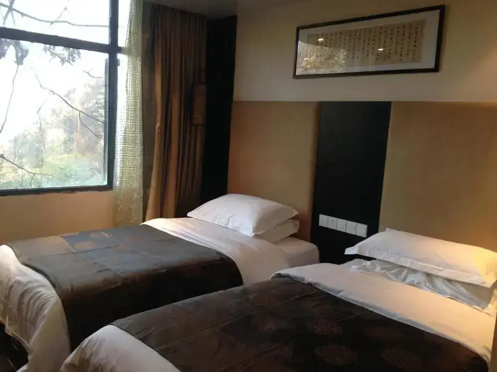 Шиянь: Wudangshan Dayue Hotel