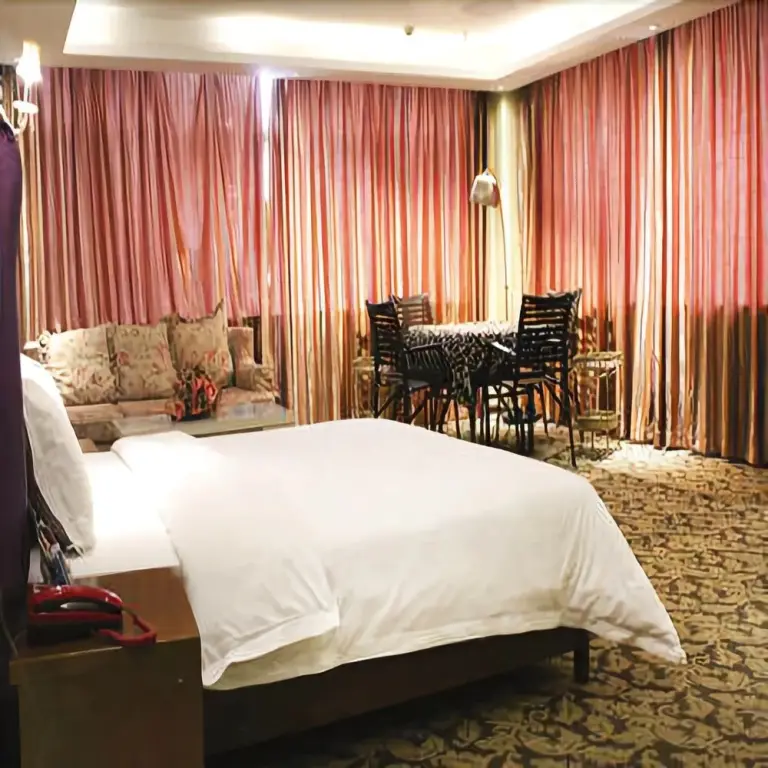 Ухань: Yanhai Star Holiday Inn