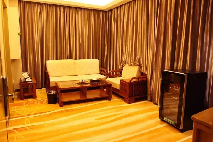 Линьи: Starway Hotel Hotel Linyi Qianxi Qihe