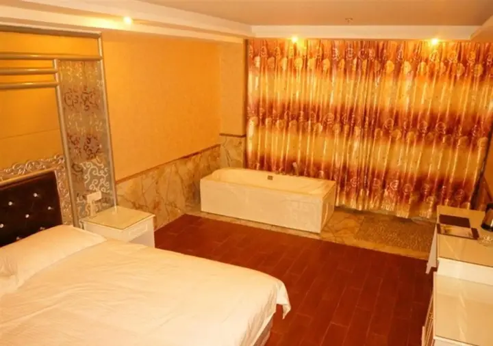 Нанкин: GreenTree Alliance NanJing HongYang Square QiaoBei Passenger Station Hotel