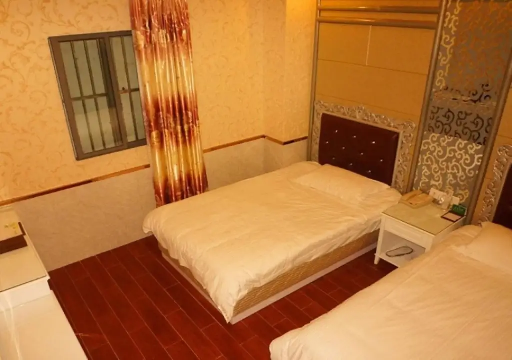 Нанкин: GreenTree Alliance NanJing HongYang Square QiaoBei Passenger Station Hotel