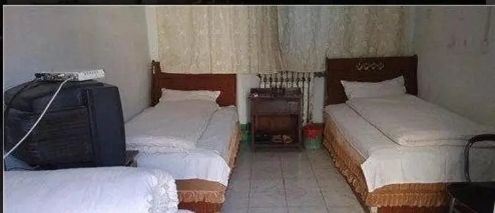 Хецзе: Zhongxing Inn