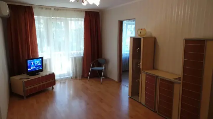 Калининград: Apartamenti Proletraskaya 75