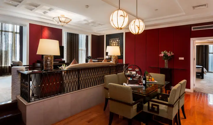 Чунцин: Crowne Plaza Chongqing Jiefangbei(Formerly InterContinental Chongqing)