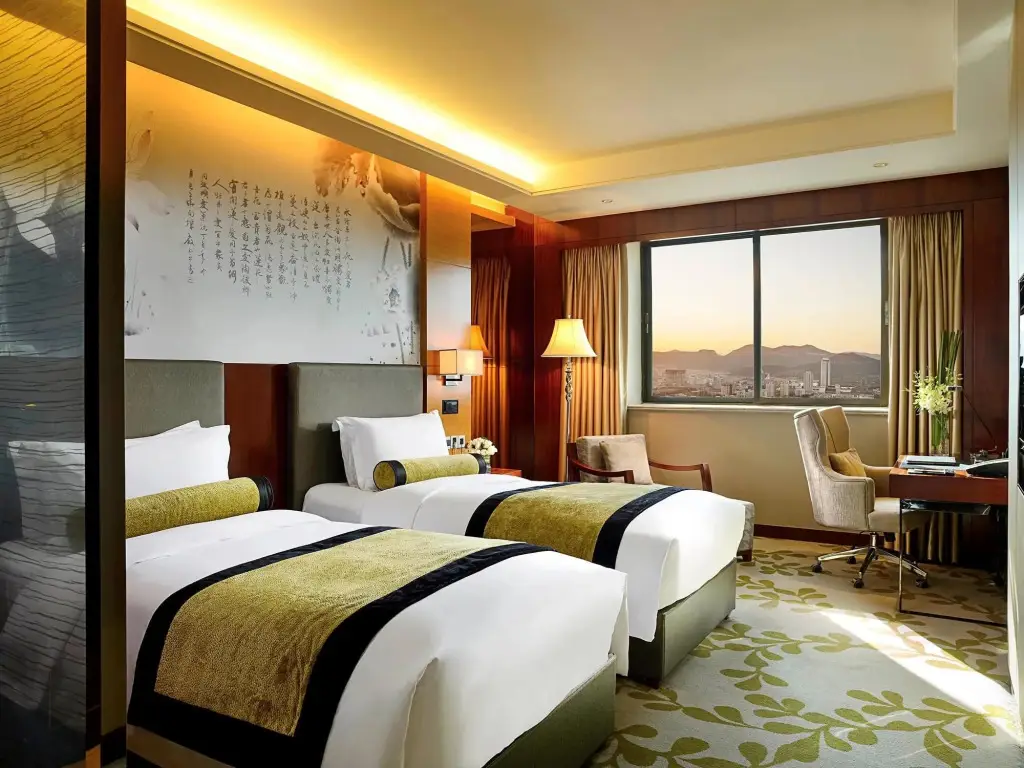 Цзинань: Enlux Hotel