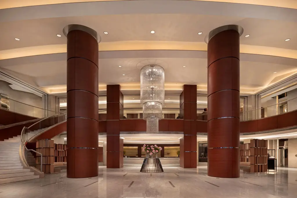 New World Wuhan Hotel — фото 1