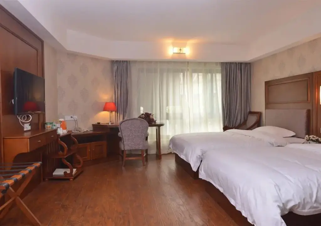 Чунцин: ibis Chongqing Ranjiaba