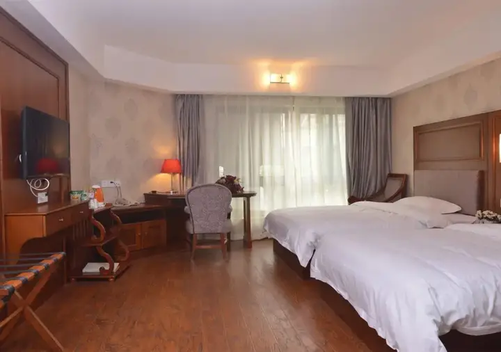 Чунцин: ibis Chongqing Ranjiaba