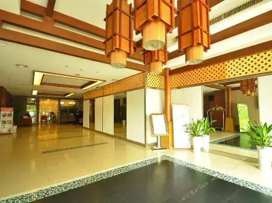 Grand Metro Hotel — фото 1