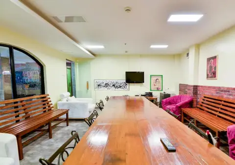 Shanghai Le Tour Travelers Rest Youth Hostel — фото 1