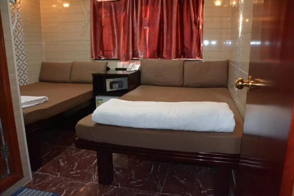 Гонконг: Everest Base Camp Hostel