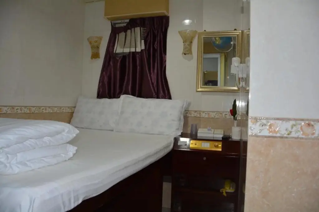 Гонконг: Everest Base Camp Hostel