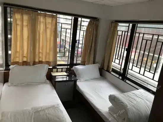 Гонконг: First Guest House