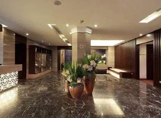Нанкин: Nanjing Grand 5D Hotel