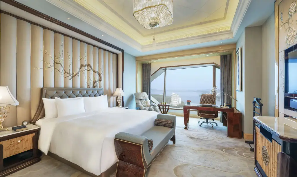 Ухань: Wanda Reign Wuhan