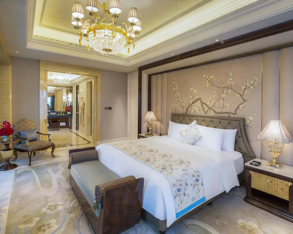 Ухань: Wanda Reign Wuhan