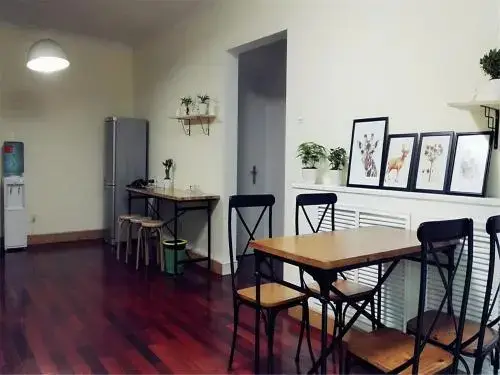 Пекин: Haoshe Female Guesthouse 798 Art District