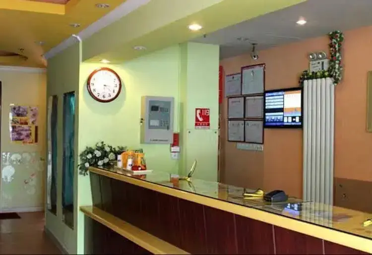 Home Inn Ji'nan East Jiefang Road Lixia Plaza — фото 1