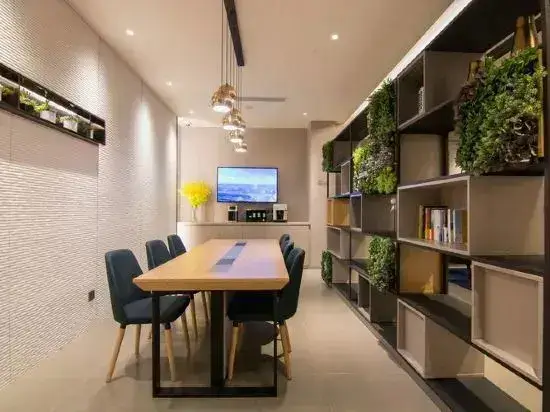 Нанкин: Homeinn Selected Hotel (Nanjing Railway Station North Square Hongshan Forest Zoo Subway Station)