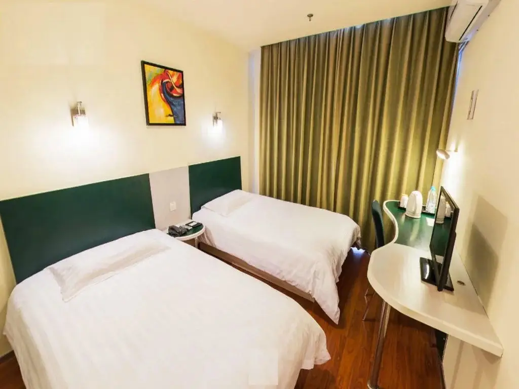 Шанхай: Motel 168 Tian Shan Road Inn