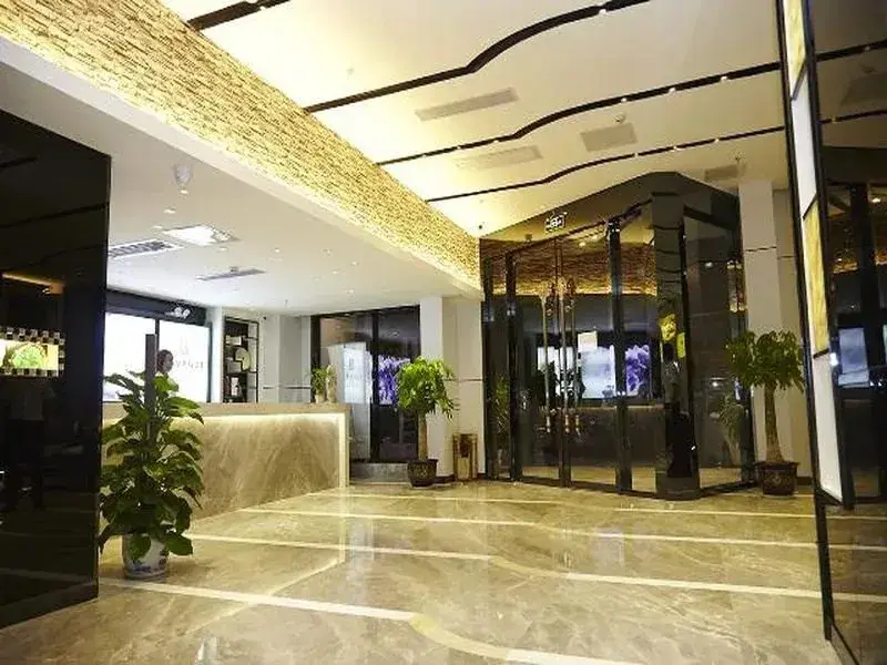 Ухань: Lavande Hotel Wuhan Huanghelou Branch